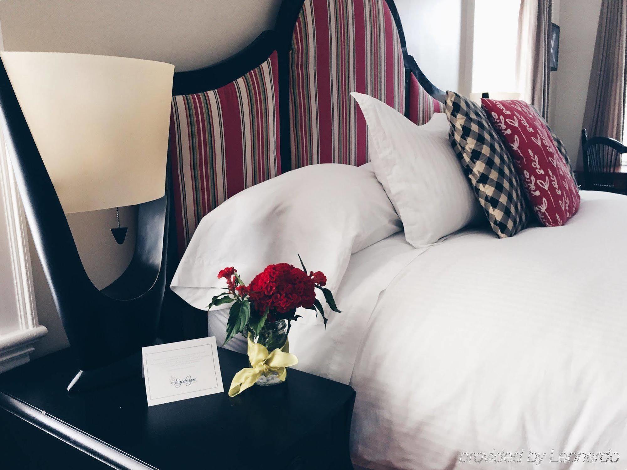 Snapdragon Inn Windsor Eksteriør billede